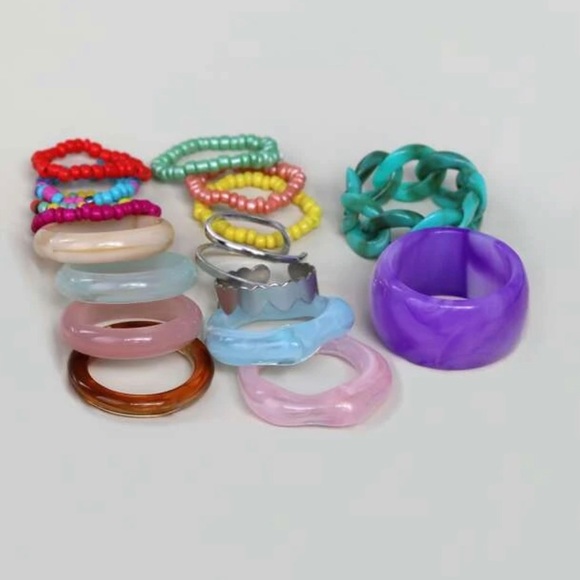 Colorful Chunky Resin Ring 17 Pieces - Picture 5 of 5